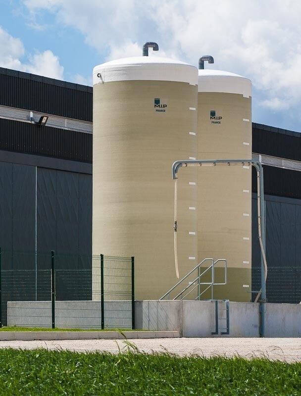 M.I.P._nv-tanks_en-silos-GVK-polyester-vlakbodemtank_voor_vloeibare_meststoffen