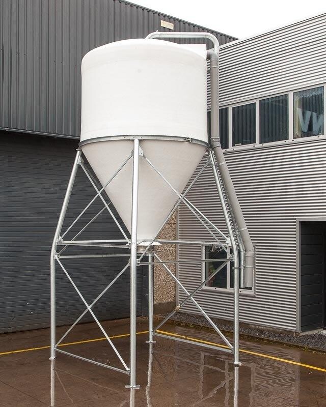 M.I.P._nv-tanks_en-silos-GVK-polyester-kunstmestsilo M.I.P._nv-tanks_en-silos-GVK-polyester-kunstmestsilo