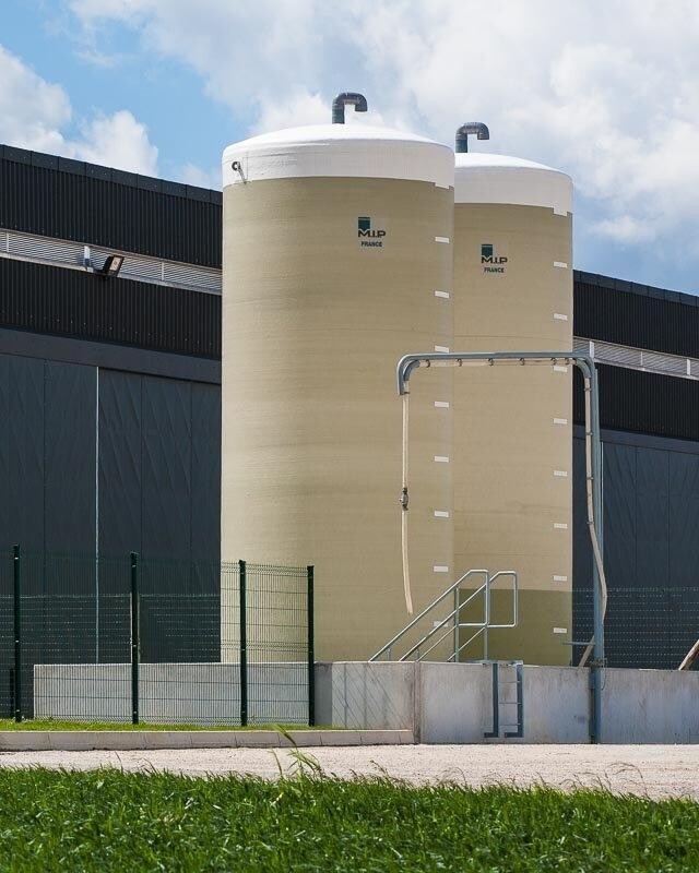 M.I.P._nv-tanks_en-silos-GVK-polyester-vlakbodemtank_voor_vloeibare_meststoffen